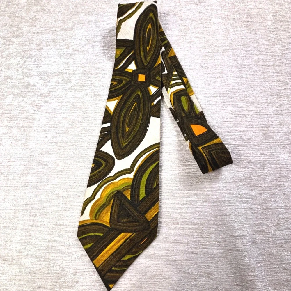 Vintage 70s Kanaka Hawaiian Style Barkcloth Brown Orange White Tie 58